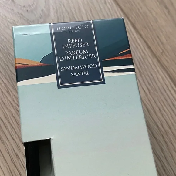 Sandalwood Reed Diffuser BNIB - Picture 2 of 6